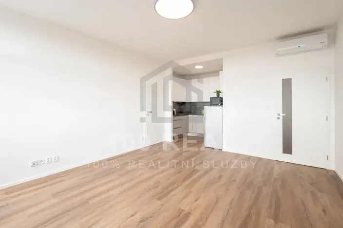 Pronájem bytu 2+kk, Pardubice, třída Míru, 51 m2