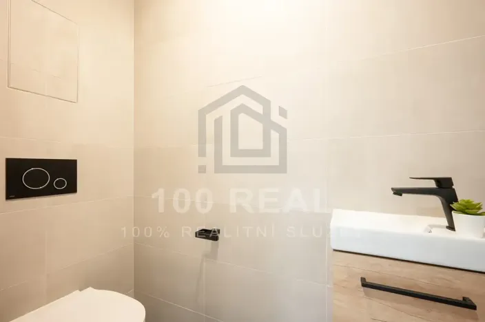 Pronájem bytu 2+kk, Pardubice, třída Míru, 52 m2