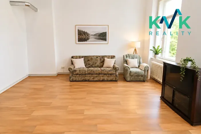 Prodej bytu 2+1, Karlovy Vary, Zámecký vrch, 72 m2