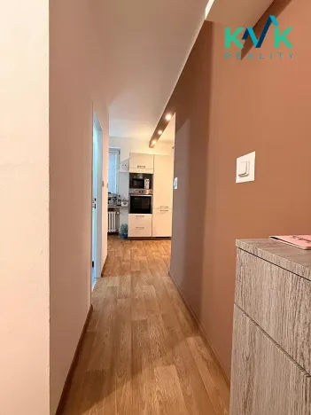 Pronájem bytu 2+kk, Karlovy Vary, Vrchlického, 55 m2