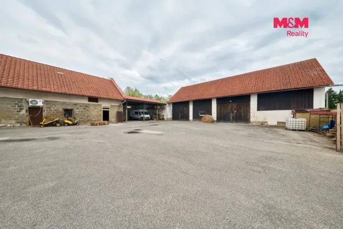 Pronájem výrobních prostor, Dubenec, 453 m2