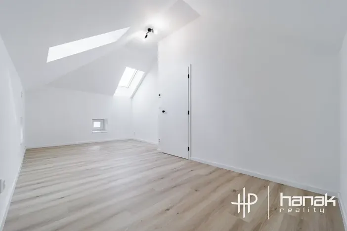 Pronájem bytu 3+kk, Velký Újezd, Přerovská, 85 m2