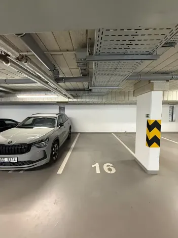 Pronájem garáže, Praha - Uhříněves, Ke kříži, 13 m2