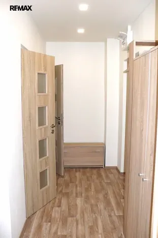 Pronájem bytu 1+1, Kladno, Finská, 43 m2