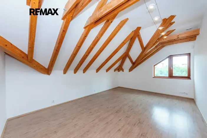 Prodej rodinného domu, Praha - Řeporyje, Havlůjové, 300 m2