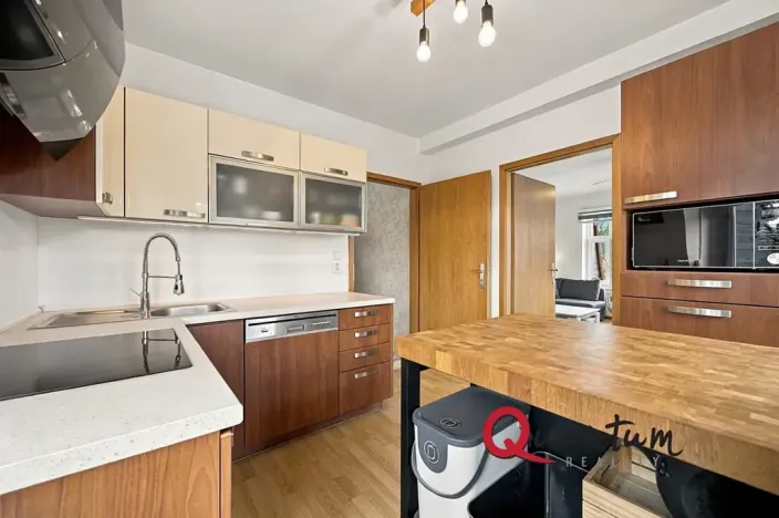 Prodej bytu 2+1, Praha - Dolní Počernice, K zámku, 65 m2