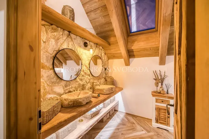 Prodej vícegeneračního domu, Lipí, 223 m2
