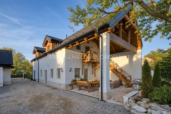 Prodej vícegeneračního domu, Lipí, 223 m2