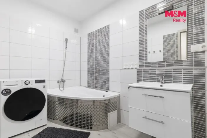 Prodej bytu 3+1, Frýdek-Místek - Frýdek, Novodvorská, 73 m2