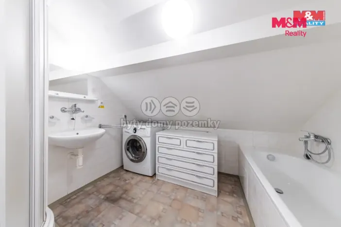 Prodej ubytování, Deštné v Orlických horách, 590 m2