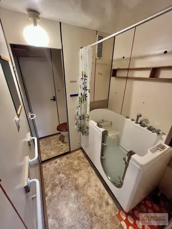 Prodej bytu 2+1, Broumov, Sídliště Křinické, 55 m2