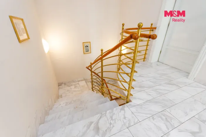 Prodej atypického bytu, Orlová - Město, Fr. Palackého, 140 m2