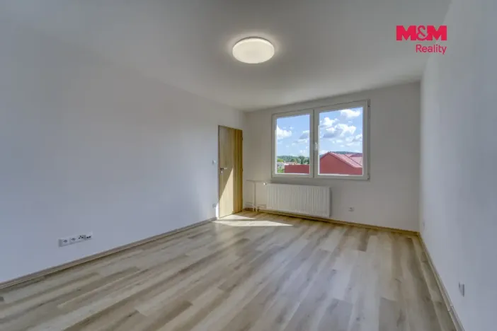 Pronájem bytu 1+1, Sušice, V Drahelinkách, 37 m2
