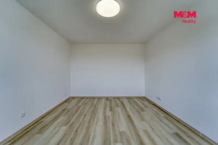 Pronájem bytu 1+1, Sušice, V Drahelinkách, 37 m2