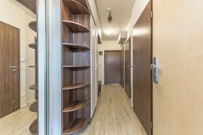 Prodej bytu 2+kk, Praha - Hostavice, U Hostavického potoka, 50 m2