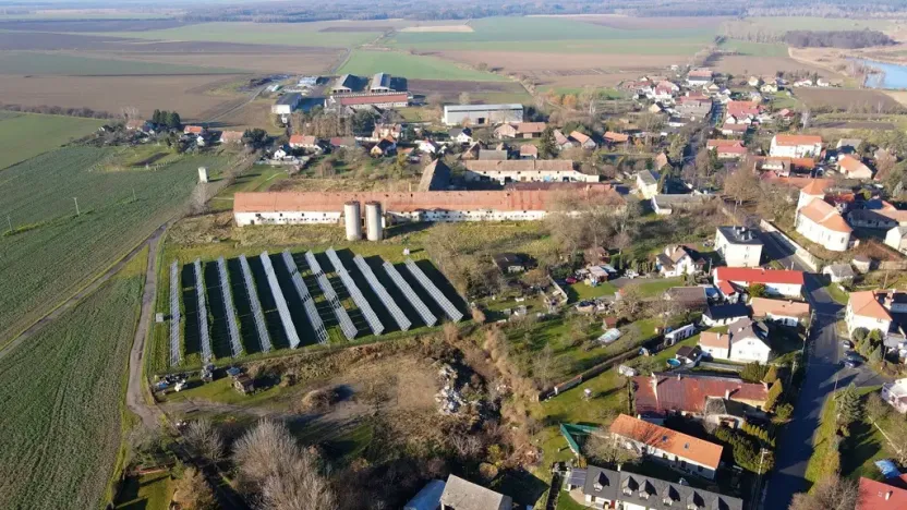 Prodej výrobních prostor, Čachovice - Struhy, 350 m2