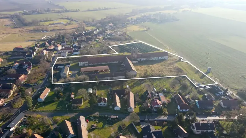 Prodej výrobních prostor, Čachovice - Struhy, 350 m2