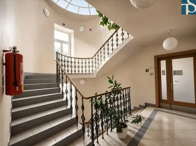 Pronájem kanceláře, Praha - Nové Město, Opletalova, 15 m2