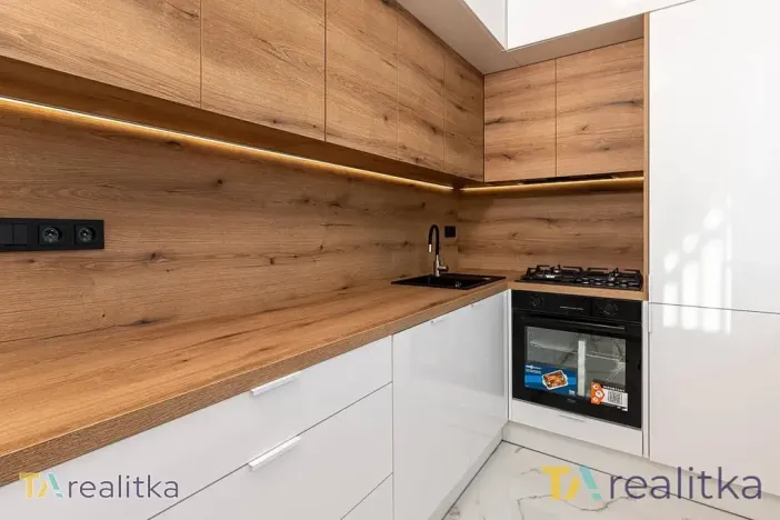 Prodej bytu 3+1, Orlová, Masarykova třída, 74 m2