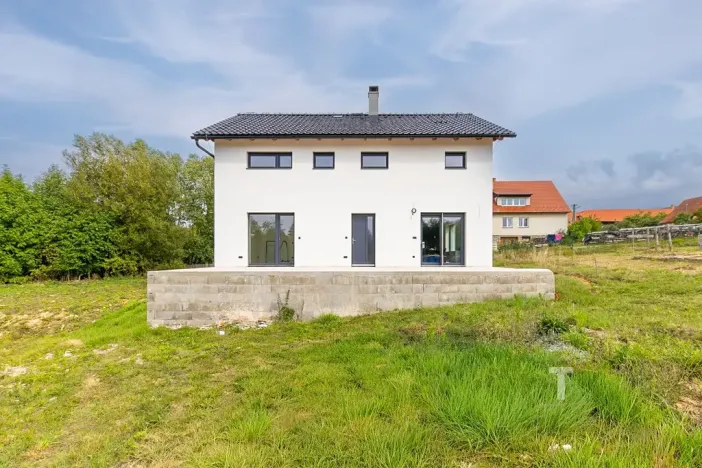 Prodej rodinného domu, Černovice, 200 m2
