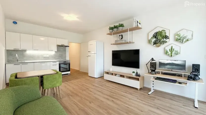 Pronájem bytu 1+kk, Znojmo, Jarošova, 35 m2
