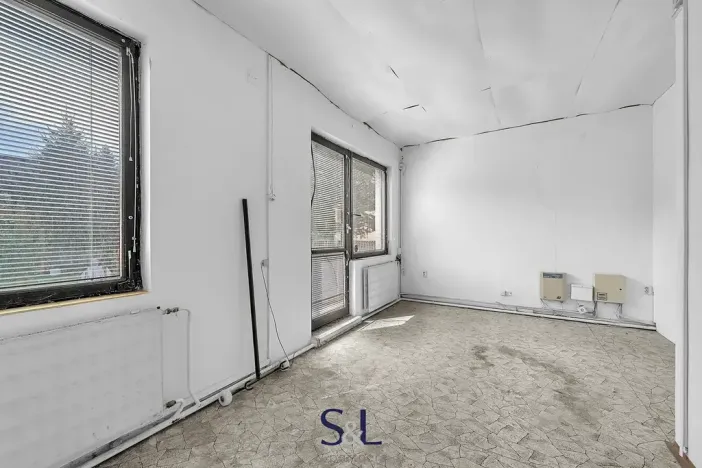 Prodej obchodního prostoru, Nový Bor, Česká, 325 m2