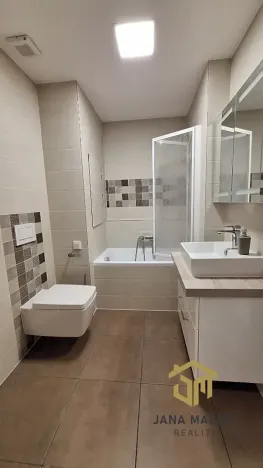 Prodej bytu 2+1, Kroměříž, Velehradská, 56 m2
