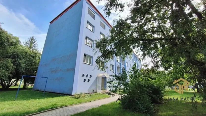Prodej bytu 2+1, Kroměříž, Velehradská, 56 m2
