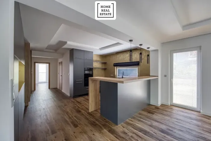 Prodej bytu 3+kk, Karlovy Vary, Šumavská, 171 m2
