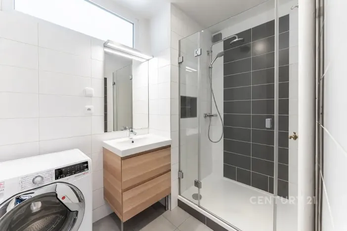 Pronájem bytu 2+kk, Praha - Hloubětín, Zelenečská, 55 m2