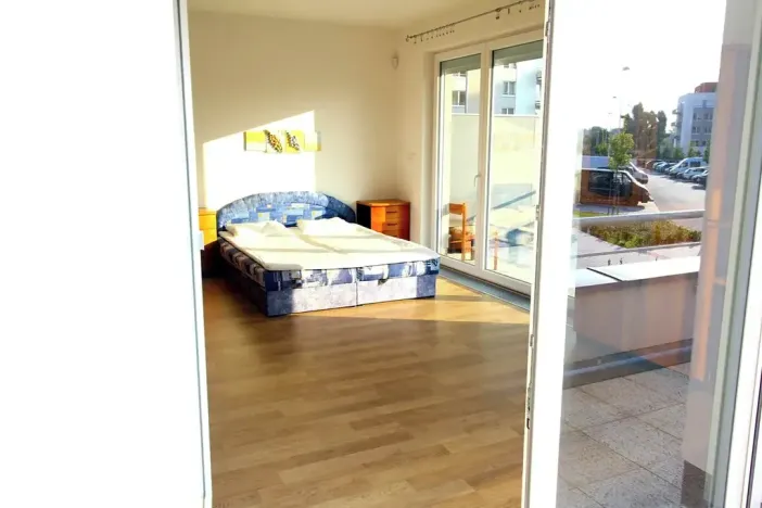Pronájem bytu 1+kk, Praha - Letňany, Hlučkova, 38 m2