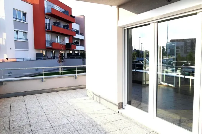 Pronájem bytu 1+kk, Praha - Letňany, Hlučkova, 38 m2