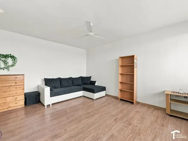 Pronájem bytu 1+kk, Pardubice - Zelené Předměstí, Palackého třída, 28 m2