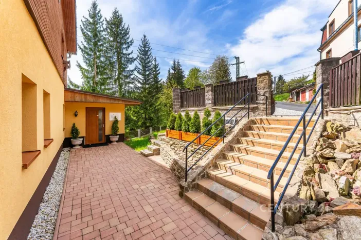 Prodej ubytování, Jáchymov, Fibichova, 578 m2