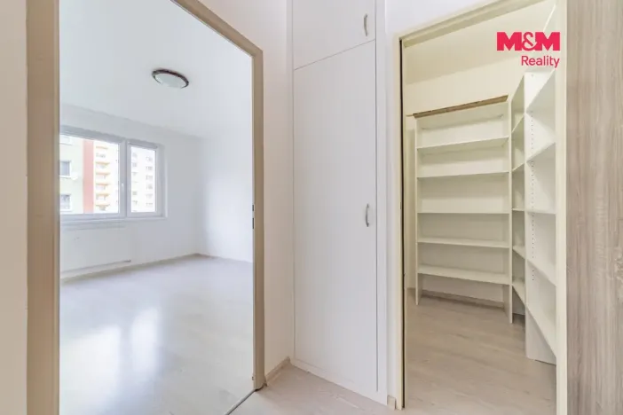 Prodej bytu 2+1, Karlovy Vary, Úvalská, 63 m2