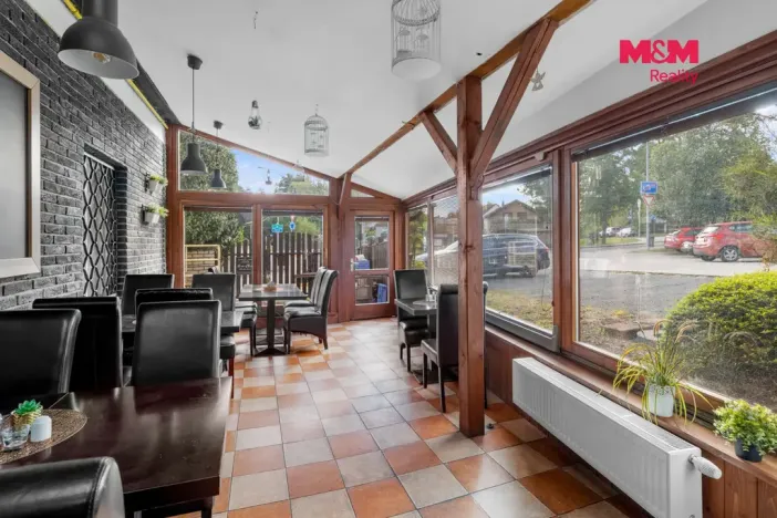Prodej restaurace, Dolní Břežany, Mezi Křižovatkami, 128 m2