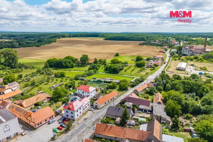 Prodej bytu 2+1, Rožďalovice, Náměstí, 61 m2