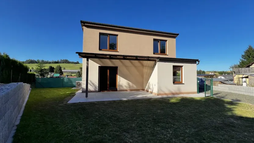 Pronájem rodinného domu, Nová Ves nad Popelkou, 78 m2