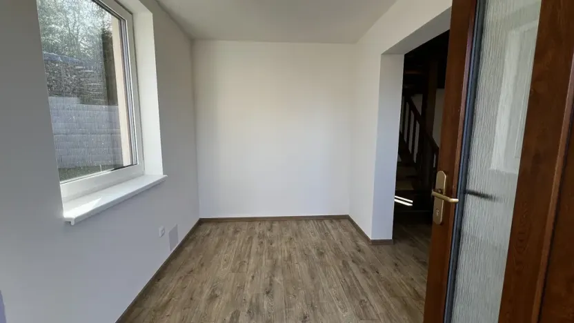 Pronájem rodinného domu, Nová Ves nad Popelkou, 78 m2