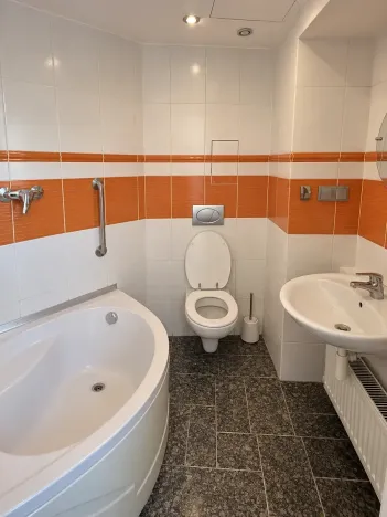Pronájem komerční nemovitosti, Praha - Smíchov, Radlická, 76 m2