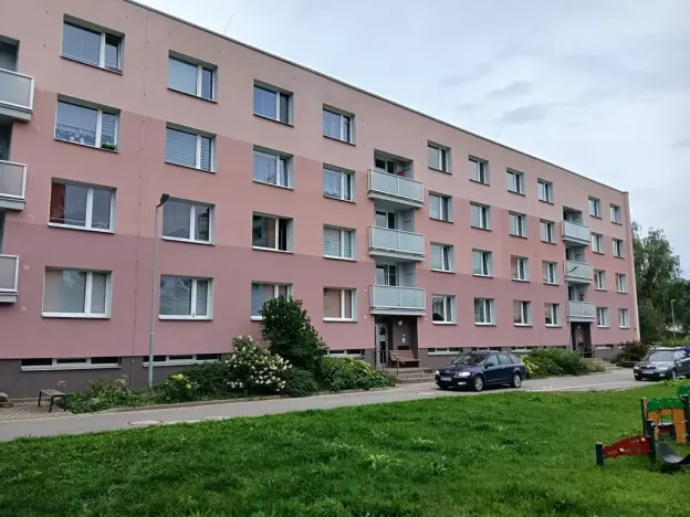 Prodej bytu 3+1, Hostinné, Horní brána, 70 m2