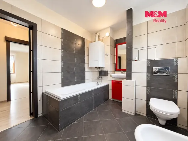 Prodej bytu 2+1, Karviná - Nové Město, Fučíkova, 58 m2