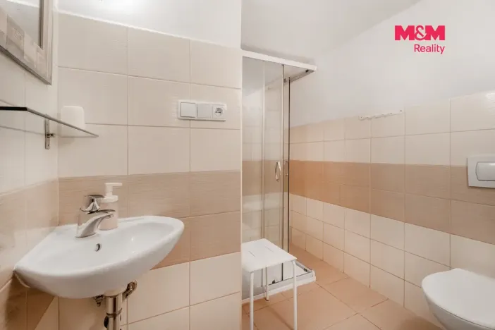Prodej ubytování, Hřensko, 300 m2