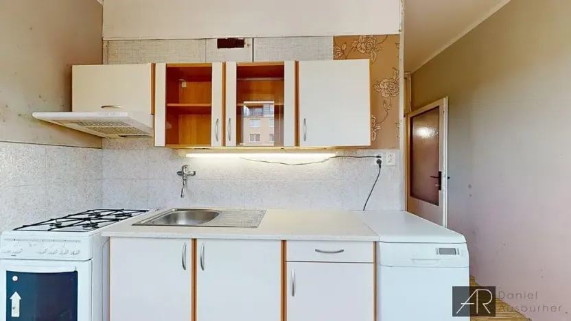 Prodej bytu 2+1, Praha - Kamýk, Šatrova, 52 m2