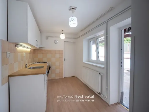 Pronájem rodinného domu, Holubice, 58 m2