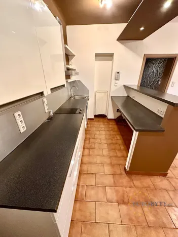 Prodej obchodního prostoru, Praha - Nusle, Na Jezerce, 74 m2