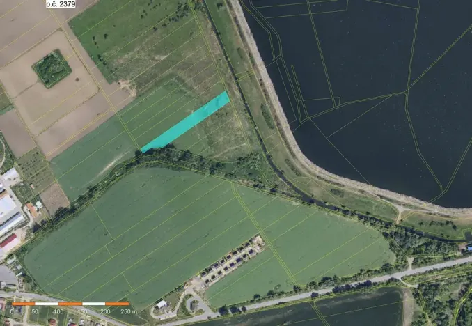 Prodej podílu pole, Milovice, 1324 m2