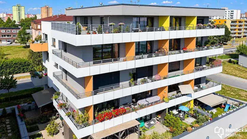 Pronájem bytu 2+kk, Olomouc, Slavonínská, 59 m2