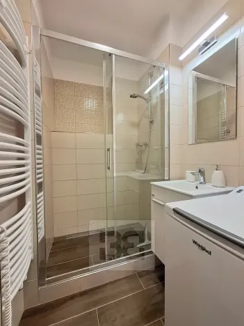 Pronájem bytu 2+1, Pardubice, Devotyho, 58 m2