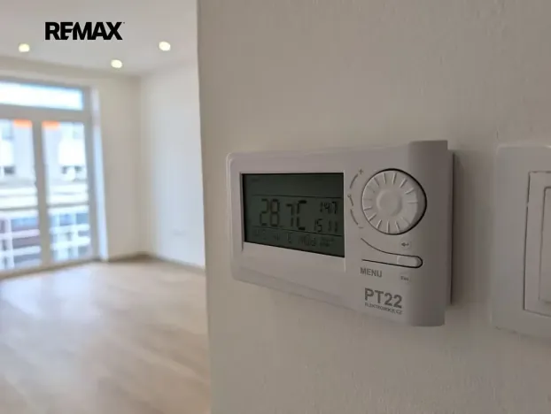 Pronájem bytu 1+kk, Praha - Vršovice, Na louži, 55 m2